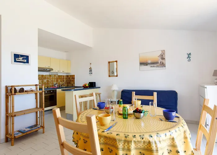 Bleu Horizon Yourhosthelper *